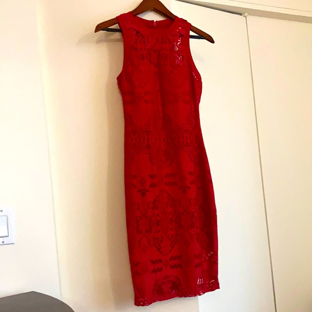 GUESS LA size 6 Lacey fitted red mini dress. Back coverage with zipper